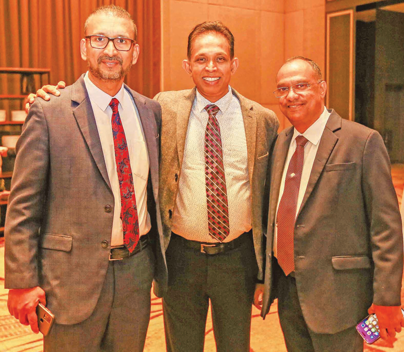 Lake House Chairman Prof. Harendra Kariyawasam and DirectorLegal and Administration Janaka Ranatunga with Fayad Bakir 
of the Foreign Ministry