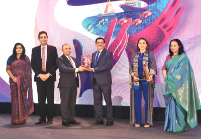 Governor of Central Bank being presented with a token of appreciation by President of CA Sri Lanka, Sanjaya Bandara