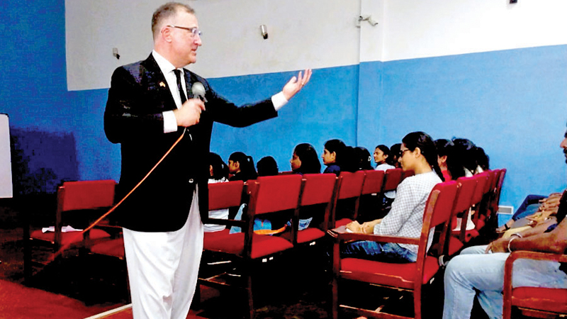 Dr. Patrick McNamara, US-Sri Lanka Fulbright Commission’s new Executive ...