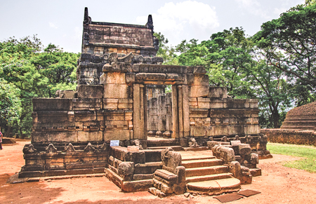 The Nalanda Gedige shrine