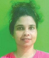 Niluka Nilmini who received a driving licence