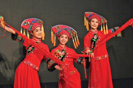 A Guangxi dance performance at the event   Pix by Sudath Nishantha