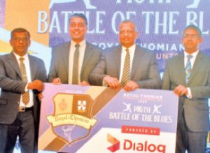 Principal of Royal Chrishantha de Silva (left) Harsha Samaranayake, Vice President of Brand and Media, Navin Peiris, Group Chief Enterprise Officer and Acting Warden of S. Thomas’ Asanka Perera with the sponsorship cheque(Pix by Ranjith Asanka)