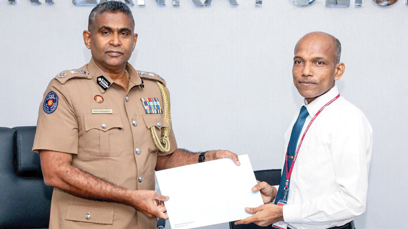 Several Memoranda of Understanding (MoUs) were recently signed between the Acting Inspector General of Police Priyantha Weerasooriya and the Registrar General  W.R.A.N.S. Wijayasinghe at the Police Headquarters. Since the Registrar General’s Department maintains all key civil records, such as births, marriages, and deaths, a spokesman for the Police Media Unit said its support is vital for the law enforcement agency in obtaining critical information swiftly for criminal investigations. The police will now have timely access to these civil records, enabling quicker and more efficient resolution of investigations  under the terms of these agreements.